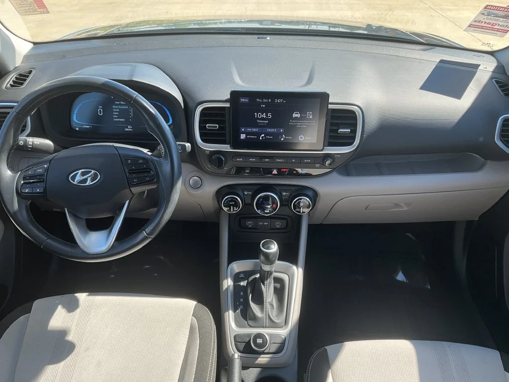 Used 2025 Gray Hyundai SEL image 19