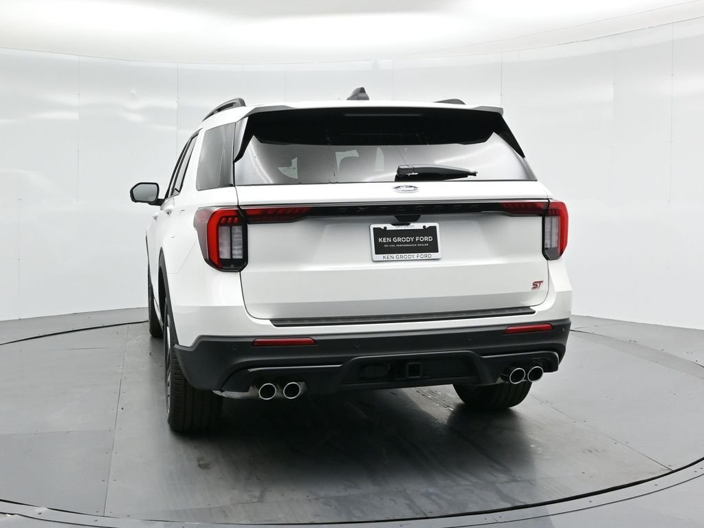 New 2025 Star White Metallic Tri-Coat Ford ST image 34