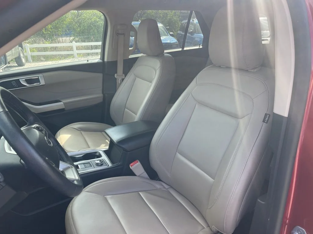 Used 2023 Red Ford XLT image 18