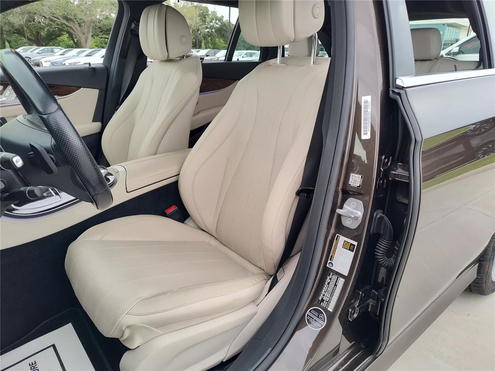 Used 2017 Dakota Brown Metallic Mercedes-Benz E 400 Sport image 17