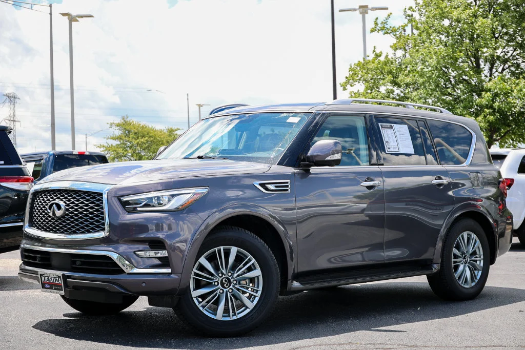 Certified Used 2024 Gray INFINITI LUXE image 2