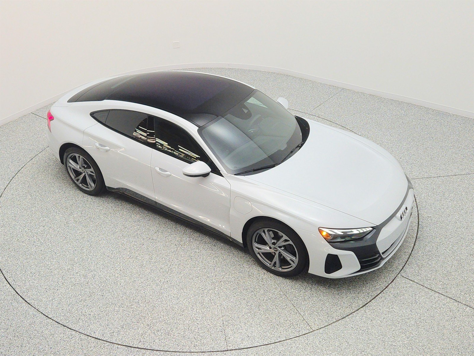 Used 2023 Suzuka Gray Metallic Audi Premium Plus quattro image 23