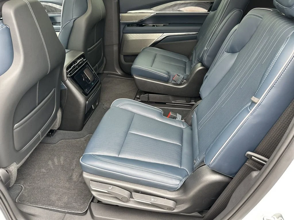 2026 Cadillac Escalade IQL Premium Sport - Photo 27