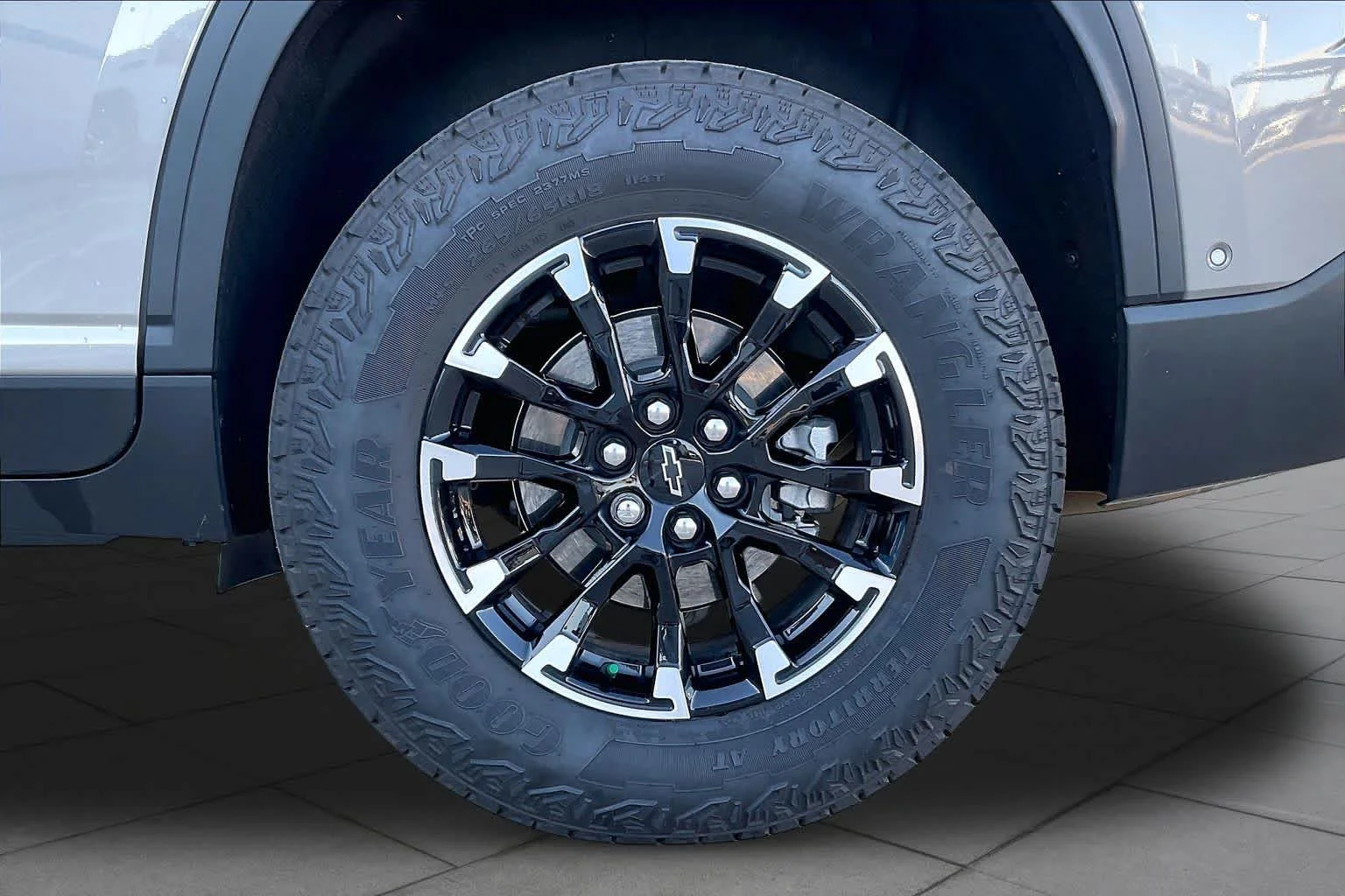 Used 2026 Sandstone Gray Chevrolet AWD Z71 image 11