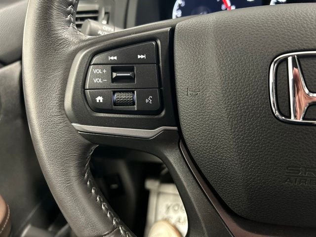 Certified Used 2025 Platinum White Pearl Honda RTL image 26