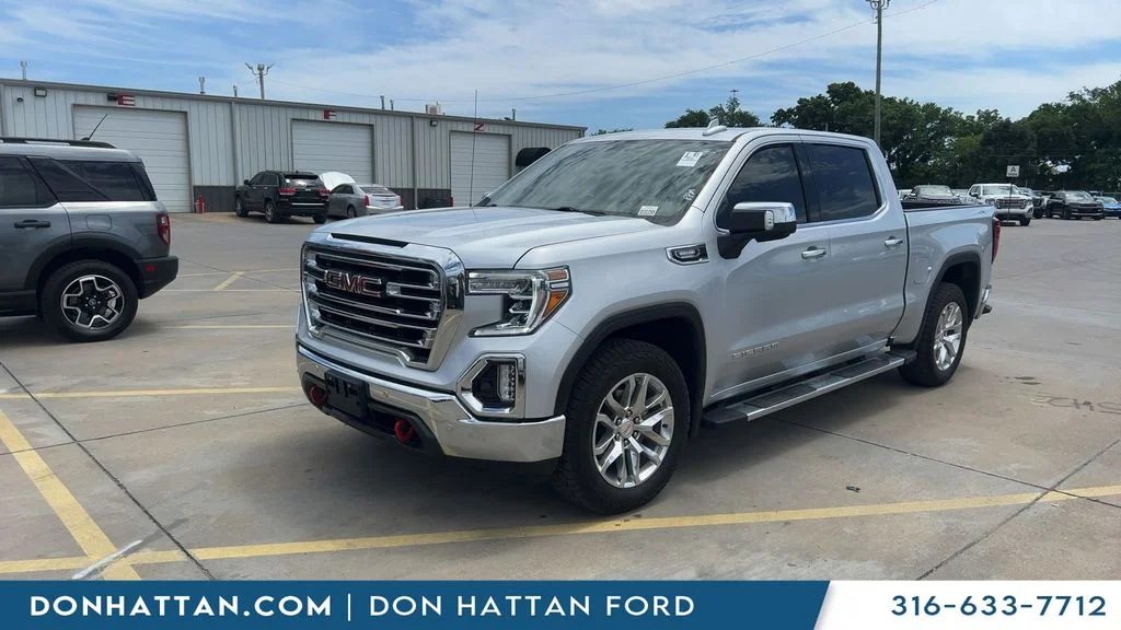 2021 GMC Sierra 4WD Crew Cab Short Box SLT's photo