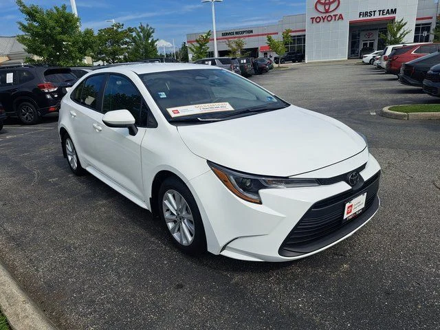 Certified Used 2025 White Toyota LE image 4