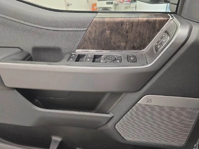 New 2027 Glacier Gray Metallic Tri-Coat Ford F-350® Lariat® image 45