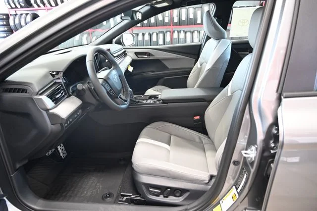 2026 Toyota Camry SE - Photo 10