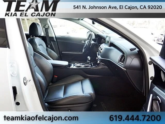 Certified Used 2018 White Kia Premium image 12