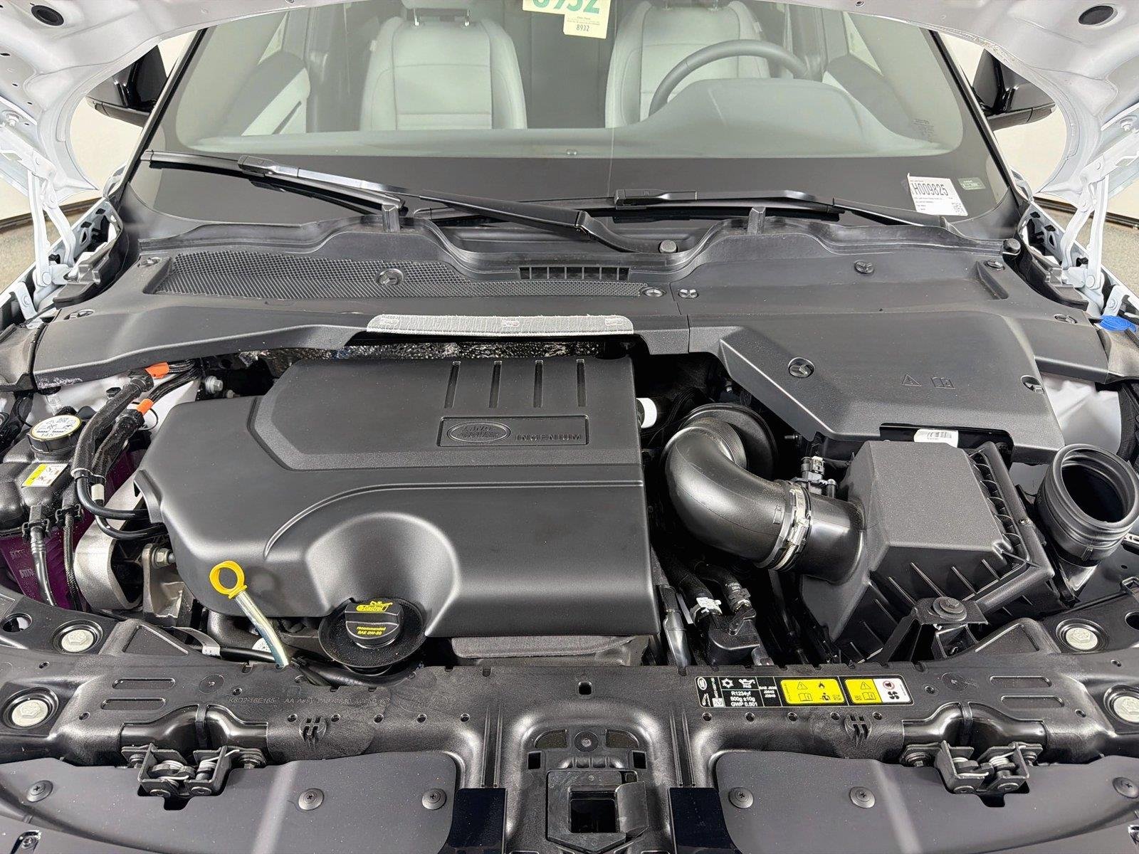 New 2026 Fuji White Land Rover Core S image 30