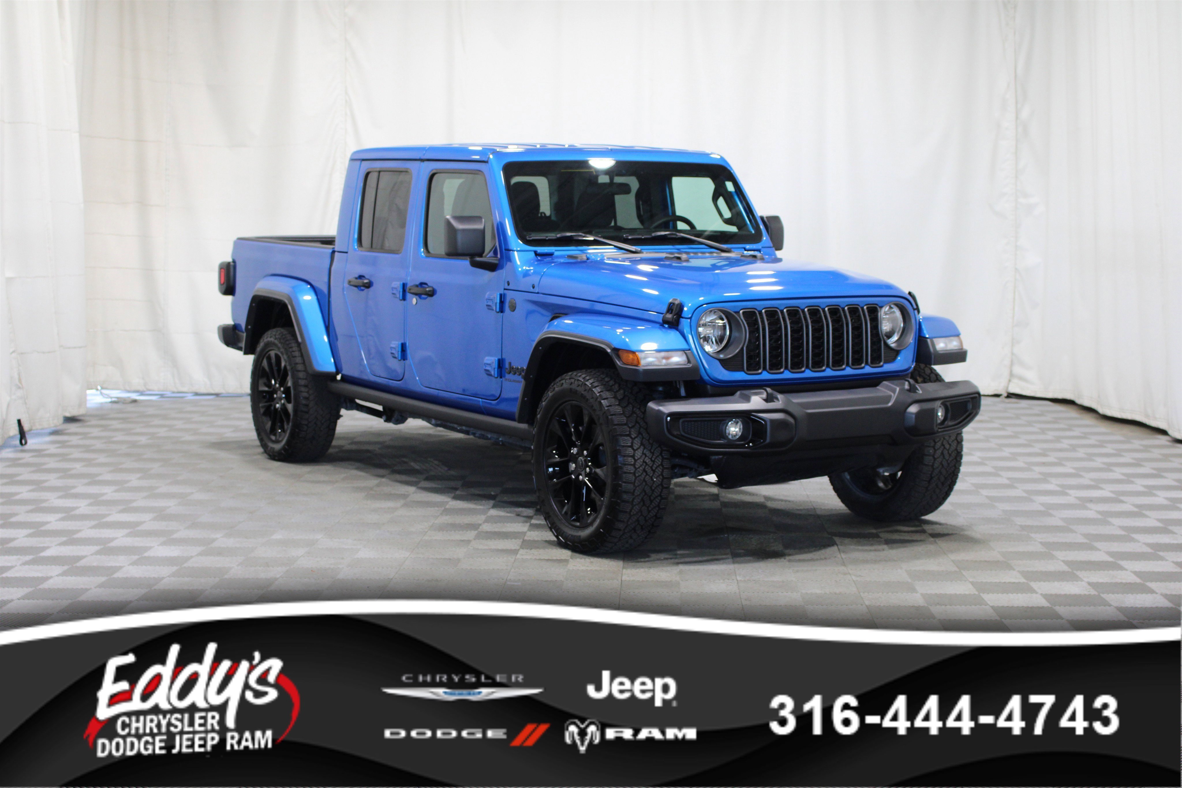 2025 Jeep Gladiator Nighthawk Auto's photo