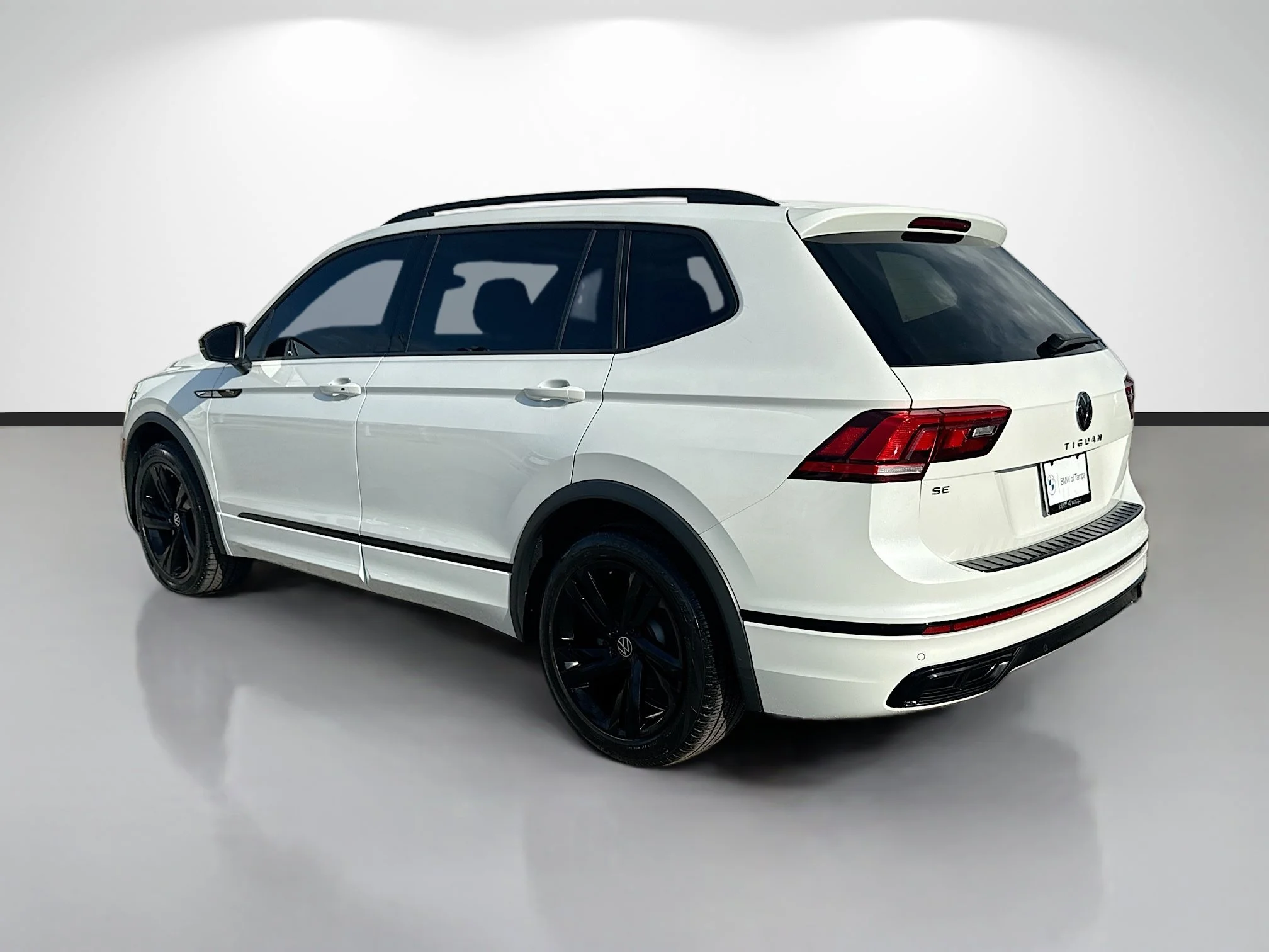 Used 2023 Opal White Pearl Volkswagen SE R-Line Black image 5
