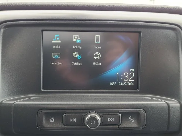 Used 2023 White Chevrolet 1WT image 20