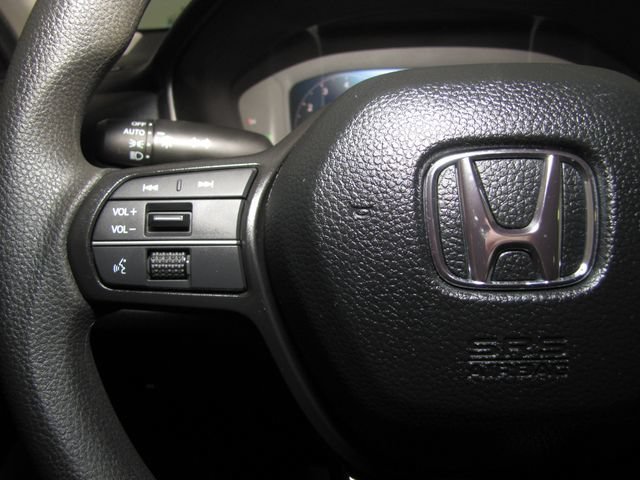 Certified Used 2025 Platinum White Pearl Honda SE image 36