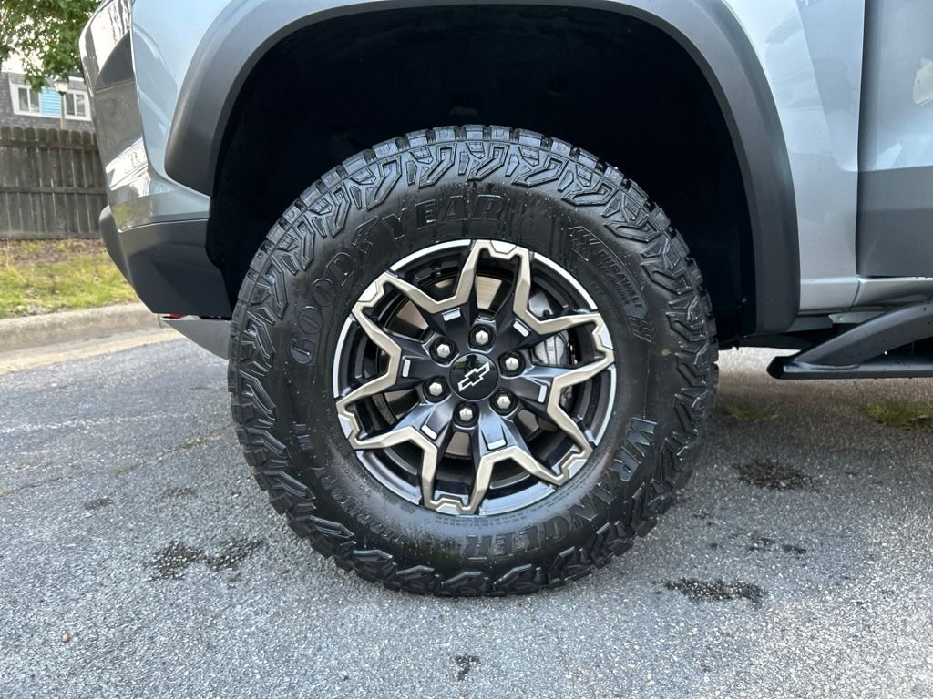Used 2026 Gray Chevrolet ZR2 image 11