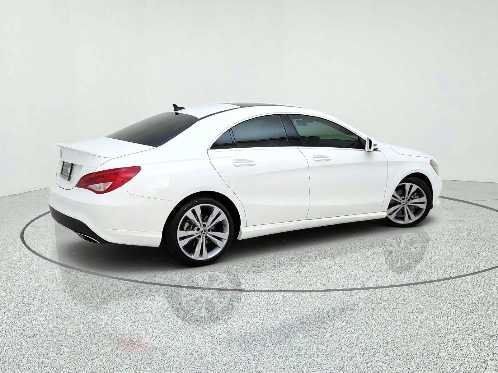 Used 2019 Polar White Mercedes-Benz CLA 250 image 8