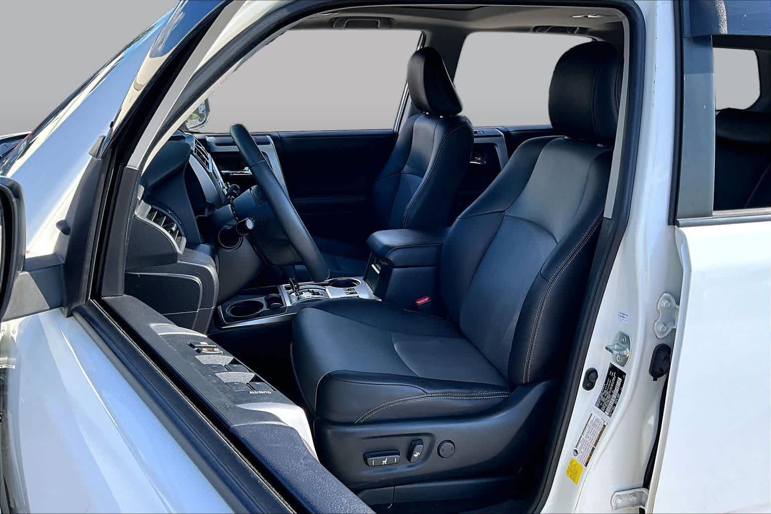 Used 2022 White Toyota SR5 Premium image 7