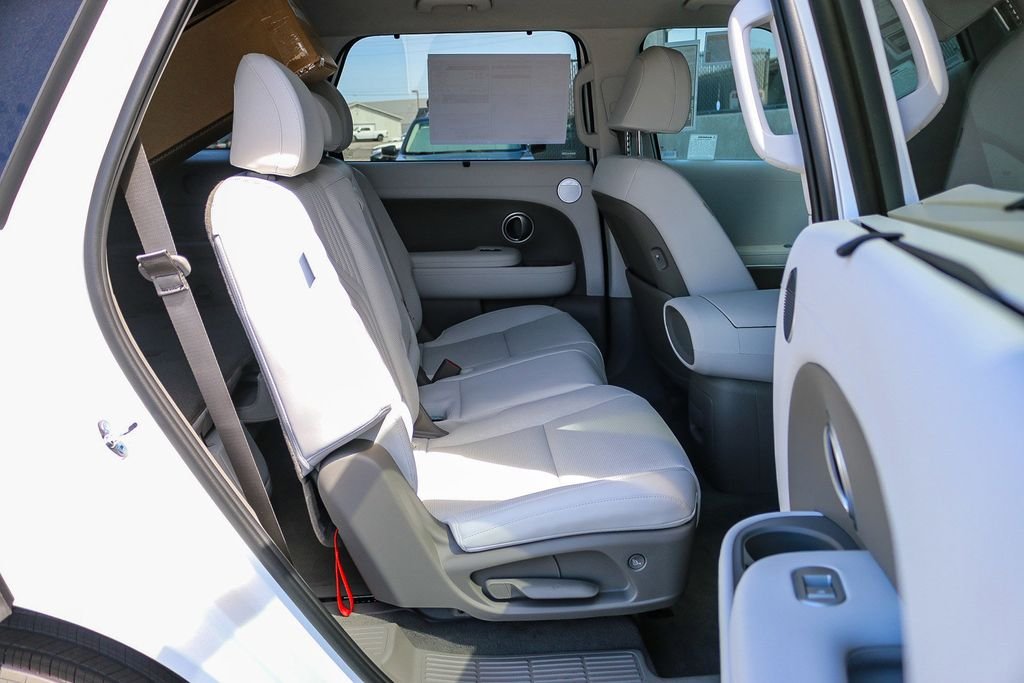 New 2026 White Hyundai SEL image 17