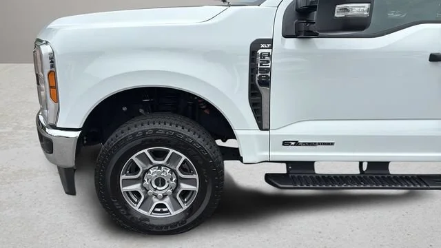 Used 2025 White Ford XLT image 32