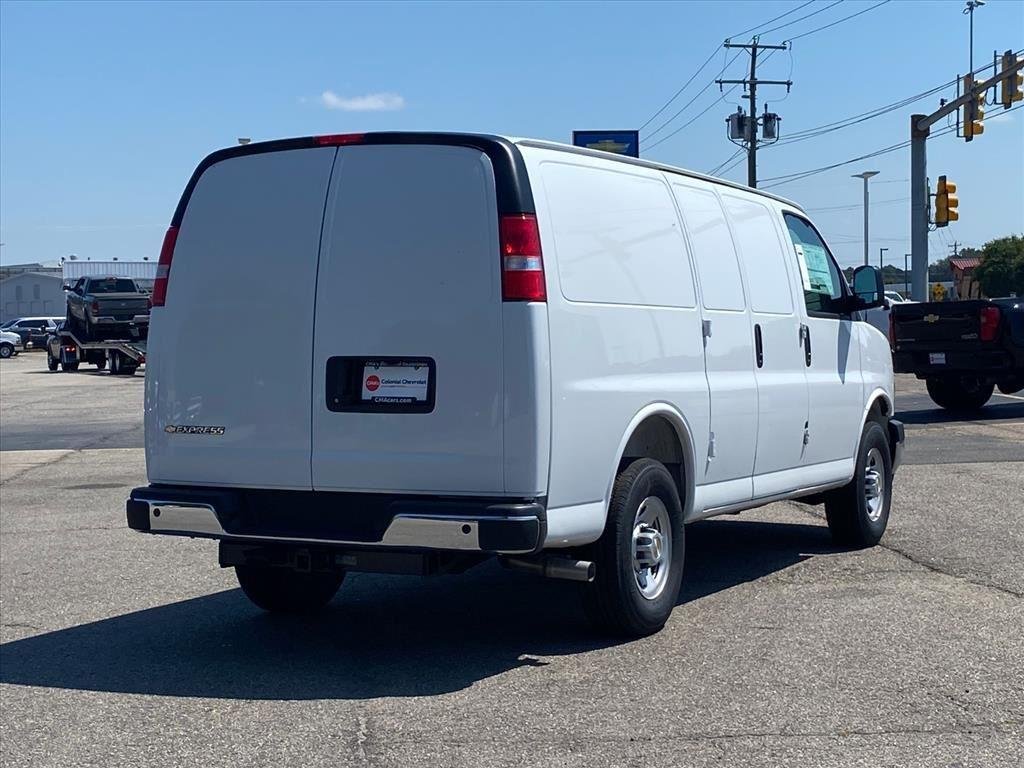 2025 Chevrolet Express Cargo Work Van - Photo 3