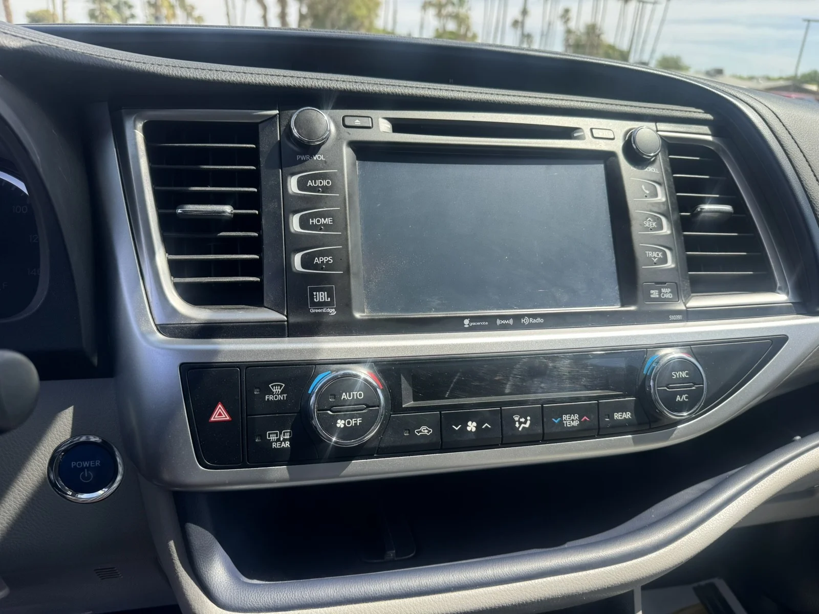 Used 2019  Toyota Hybrid Limited image 21