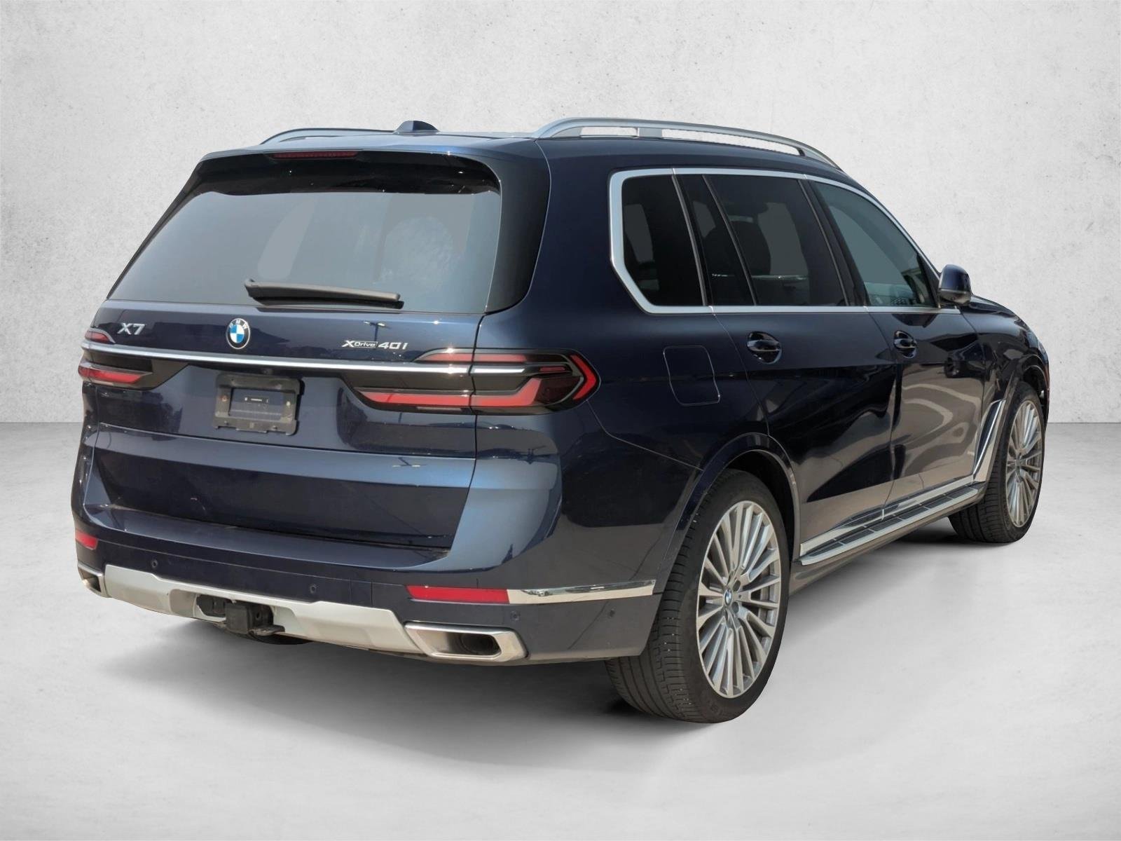 Used 2024 Tanzanite Blue Ii Metallic BMW xDrive40i image 5