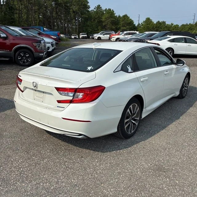 Used 2018 White Orchid Pearl Honda Base image 6