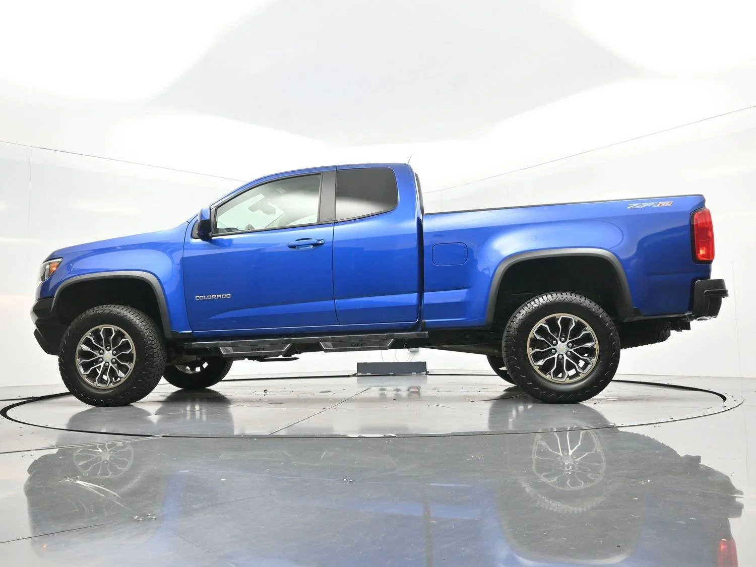 Used 2020 KINETIC BLUE METALLIC Chevrolet 4WD ZR2 image 47