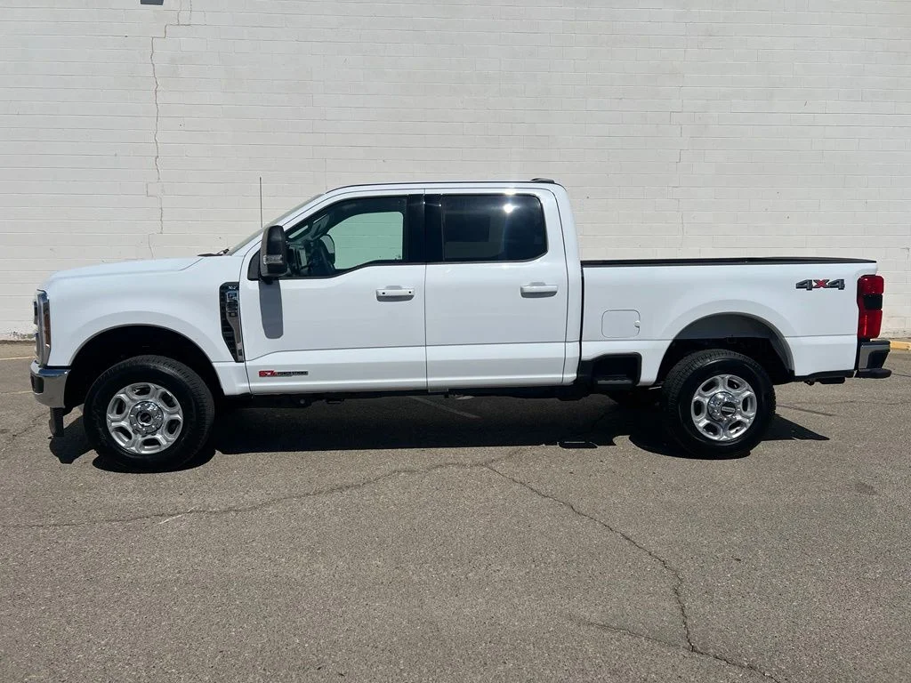 New 2026 Oxford White Ford F-250® XLT image 2