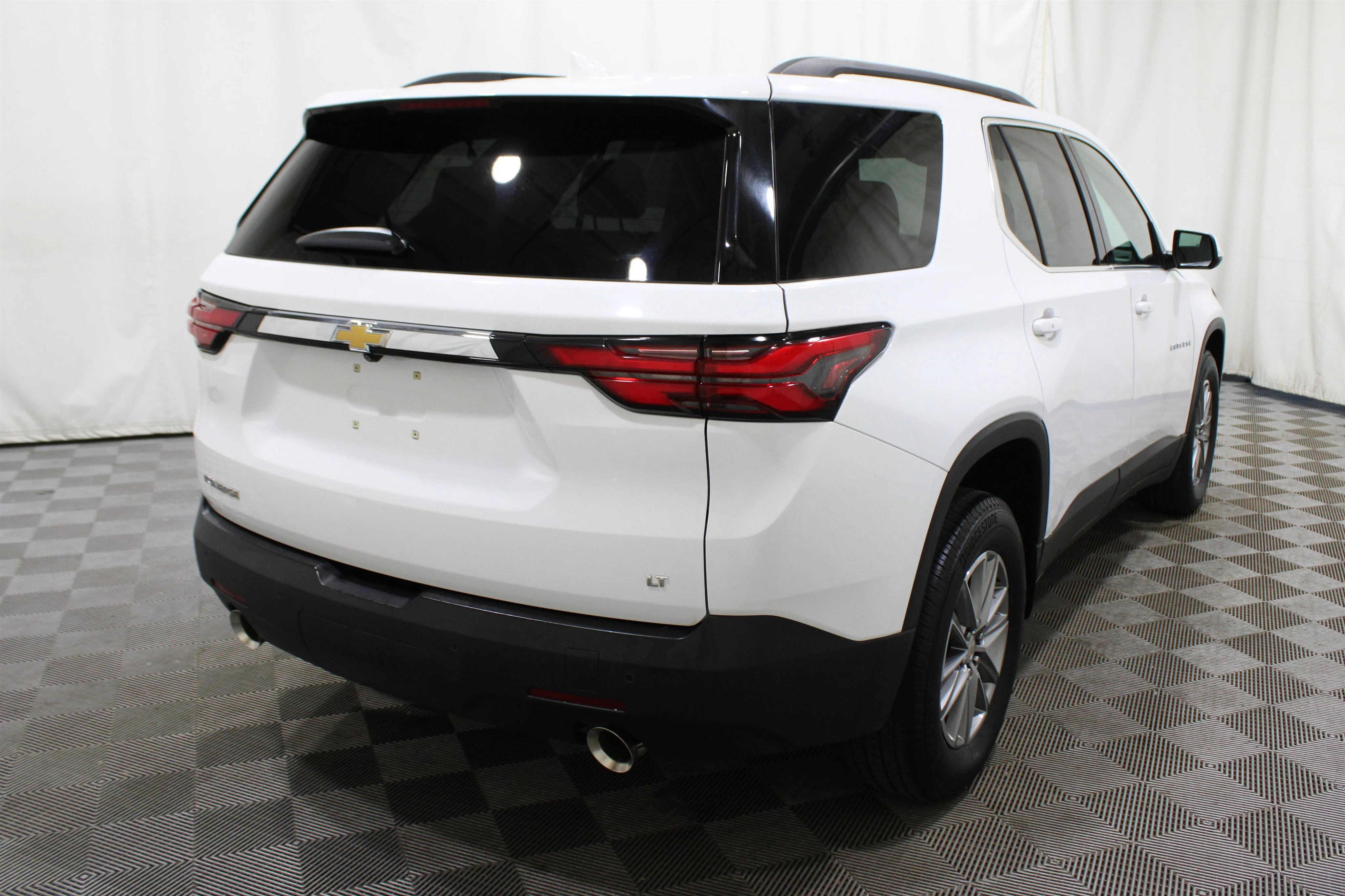 2023 Chevrolet Traverse 1LT - Photo 31