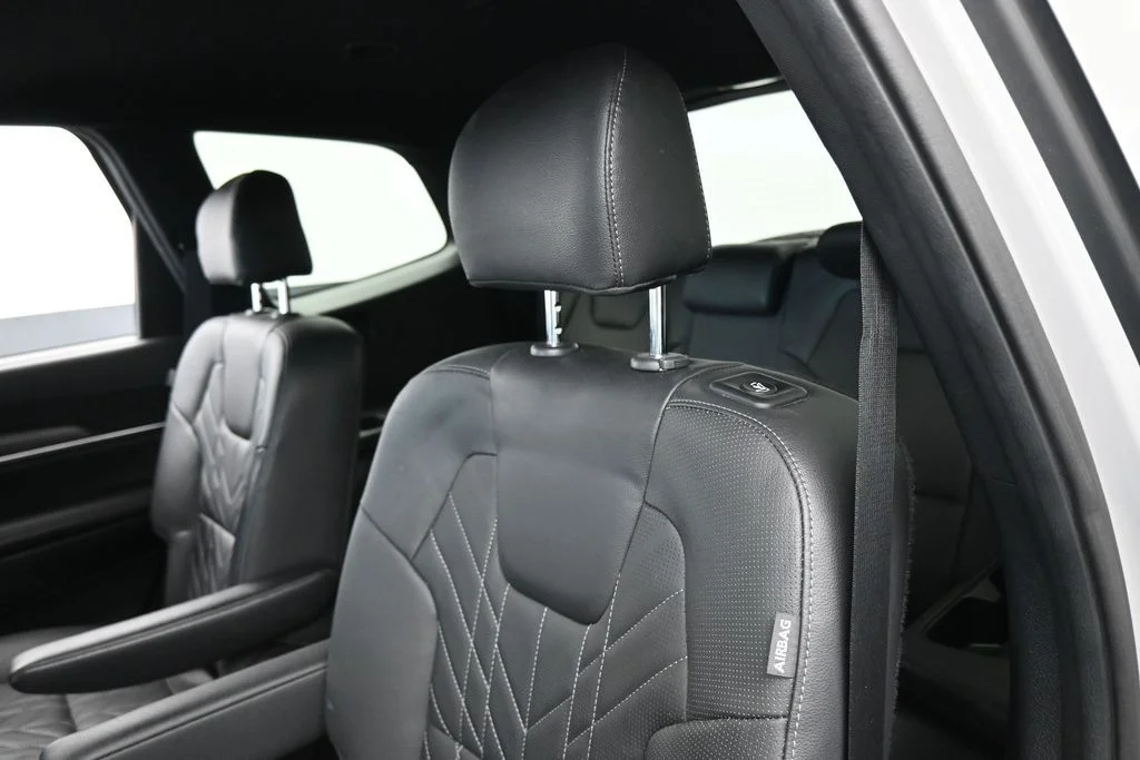 Used 2024 Wolf Gray Kia EX X-Line image 35
