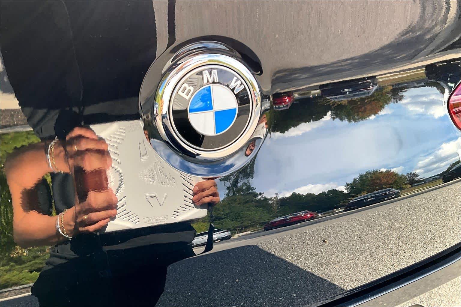 Used 2022 Jet Black BMW xDrive30i image 9