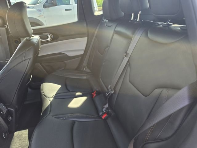 Used 2024 Gray Jeep Limited image 4