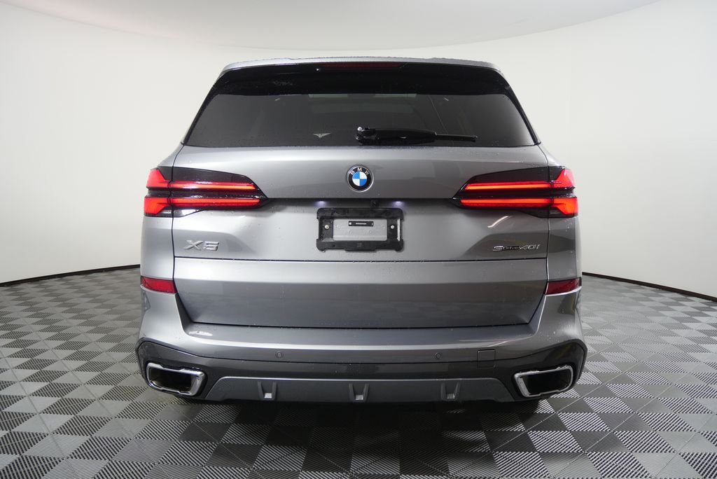 Certified Used 2026 Skyscraper Grey Metallic BMW sDrive40i image 4