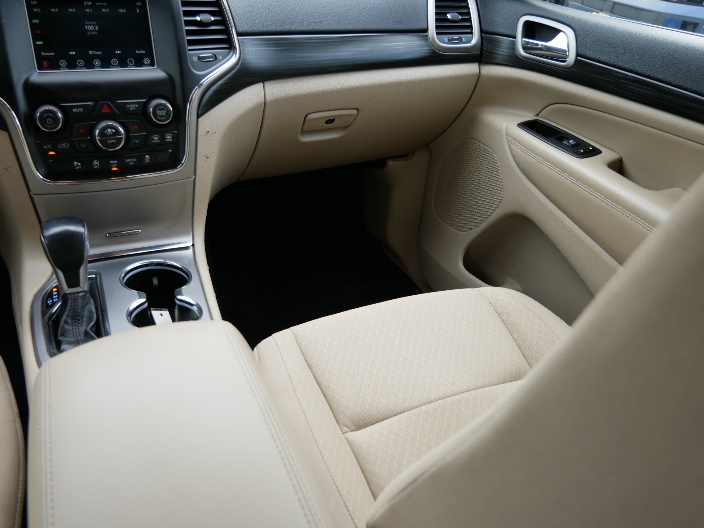 2021 Jeep Grand Cherokee Laredo E - Photo 11