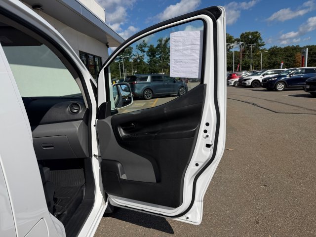 Used 2020 White Nissan SV image 28