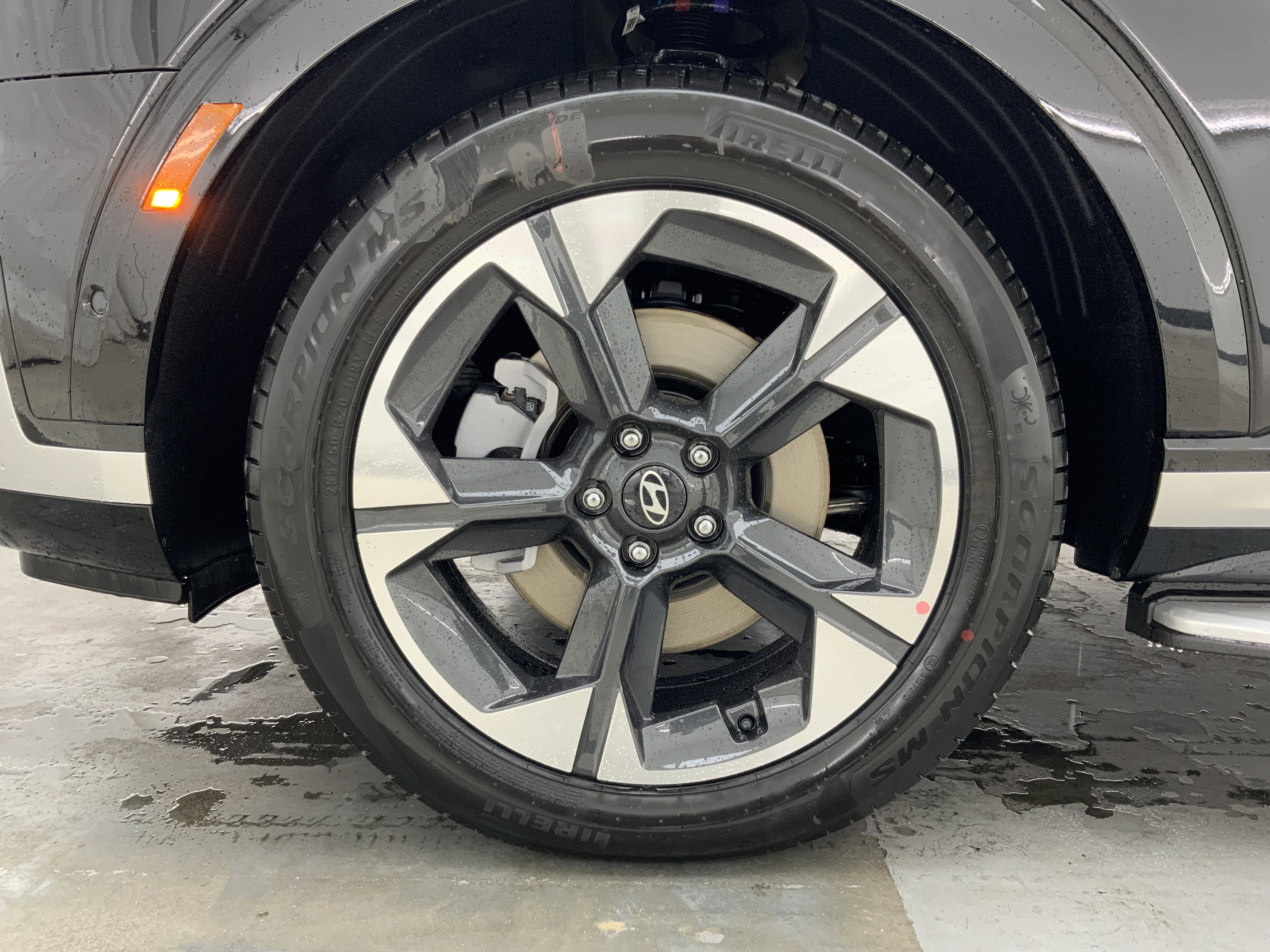 New 2026 Abyss Black Pearl Hyundai Limited image 5