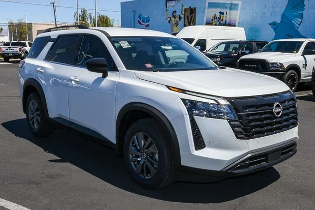 New 2026 Everest White Pearl TriCoat Nissan SV image 42