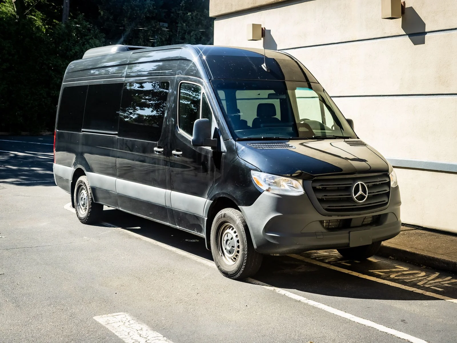 Used 2025  Mercedes-Benz Passenger 170 WB image 10