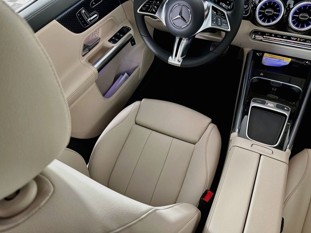 New 2026 Mountain Grey Metallic Mercedes-Benz GLA 250 image 21