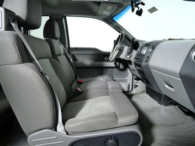 Used 2004  Ford STX image 12