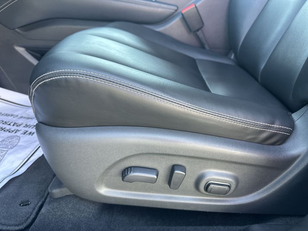 Used 2023 Black Nissan SV image 18
