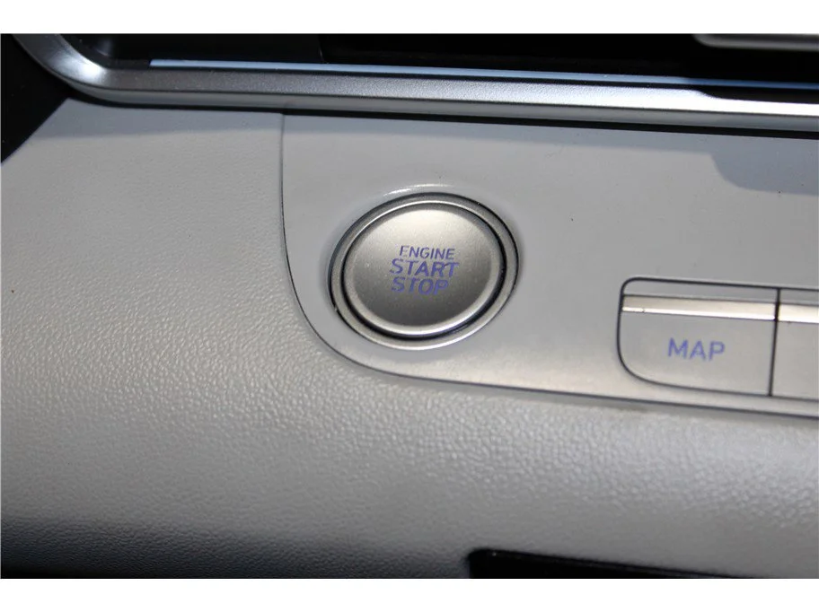 2023 Hyundai Elantra Limited - Photo 32