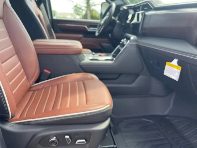 New 2026 Glacier White Tricoat GMC Denali Ultimate image 24