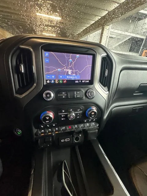 Used 2019 White GMC Denali image 11