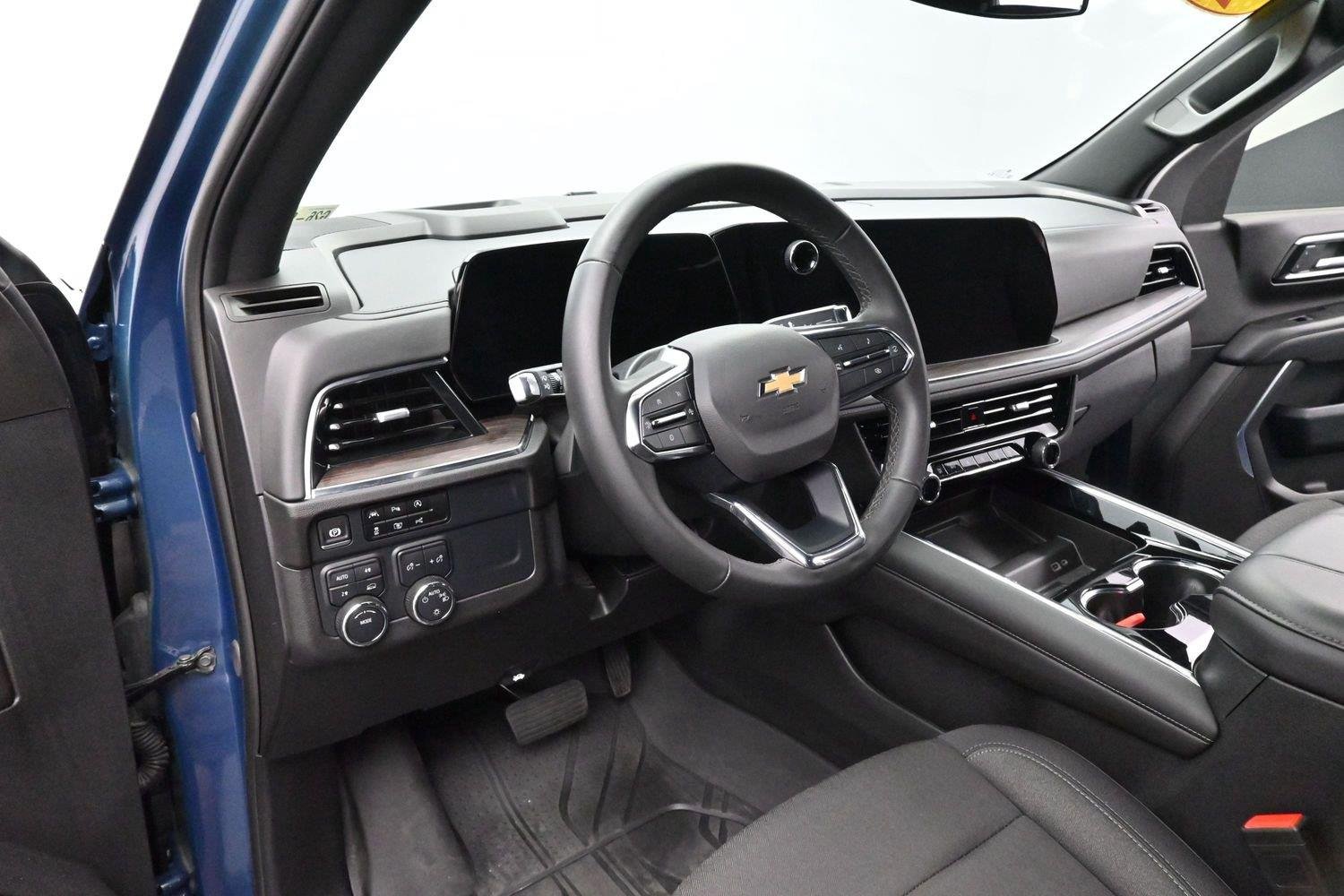 Used 2025 Lakeshore Blue Metallic Chevrolet LS image 17