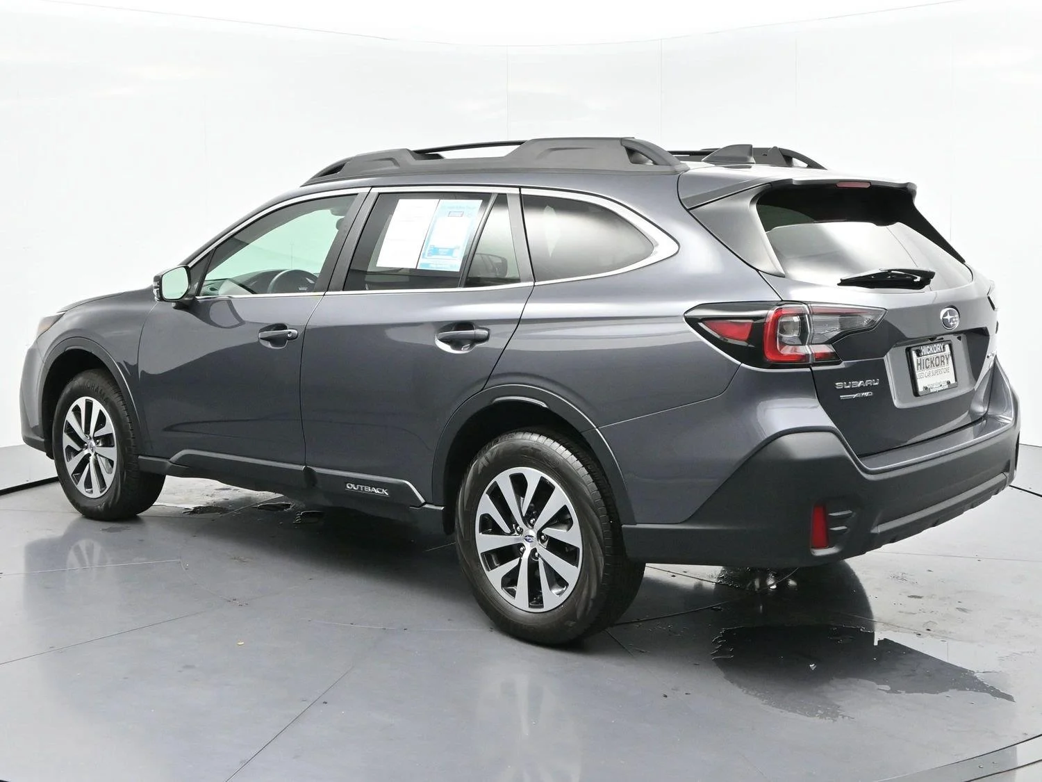 Used 2022 Magnetite Gray Metallic Subaru Premium image 5