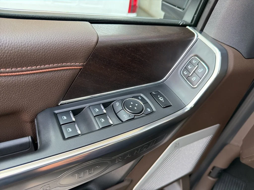 New 2026 Star White Metallic Tri-Coat Ford F-350® King Ranch® image 33