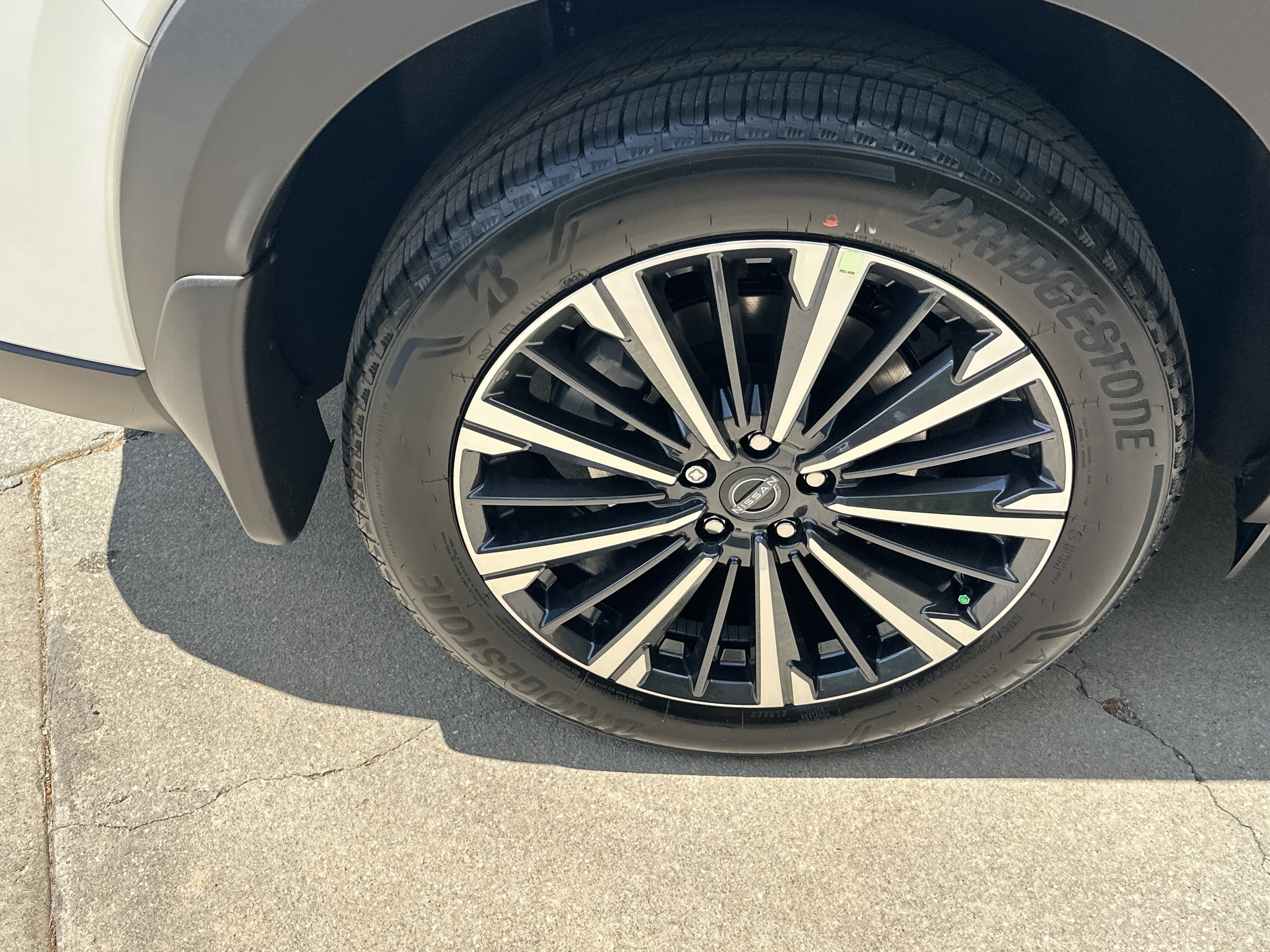 New 2026 Everest White Pearl Tricoat Nissan Platinum image 18